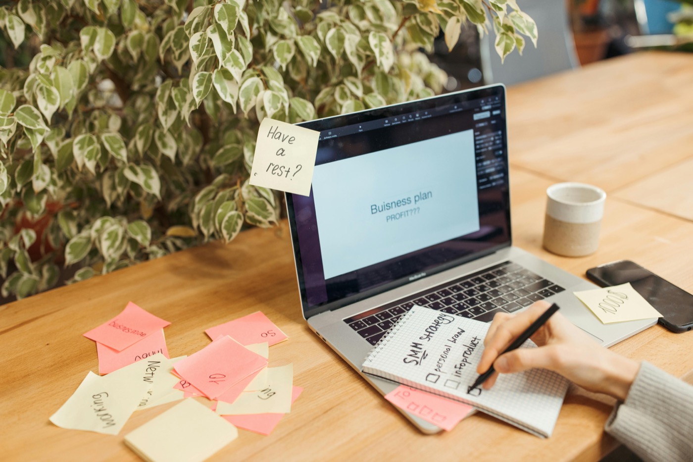Index and link planning represented by sticky-note organization